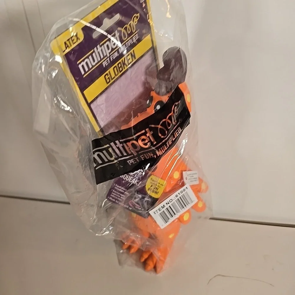 Multipet Globken Latex Chicken 11.5
